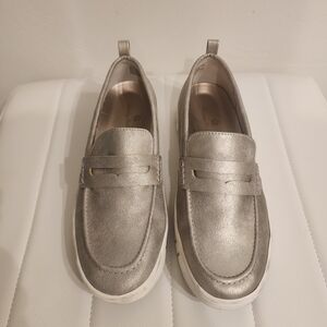 Tommy Bahama Gold Metallic Loafers | Slip-On Comfort Sneakers | Size 7.5